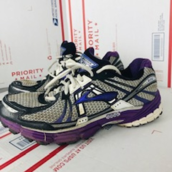 brooks adrenaline size 12